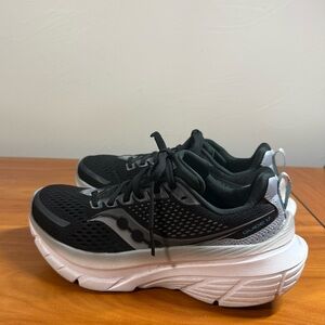 Saucony‎ Guide 17 Running Sneaker Shoe Black Grey Workout Athletic Comfort 7.5